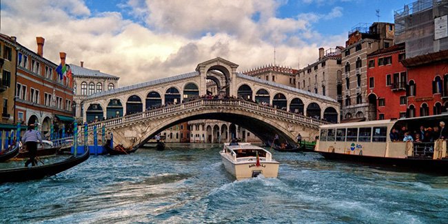 Il Ponte di Rialto a Venezia